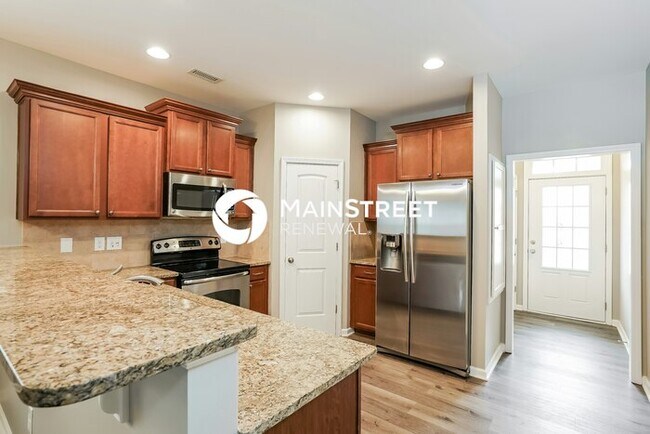 Building Photo - 4 Bedroom Pet-Friendly Home in Fuquay-Varina, NC with Main Street Renewal