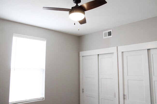 Building Photo - 715 Legacy Dr