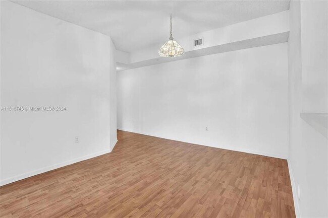 Foto del edificio - 6928 SW 39th St