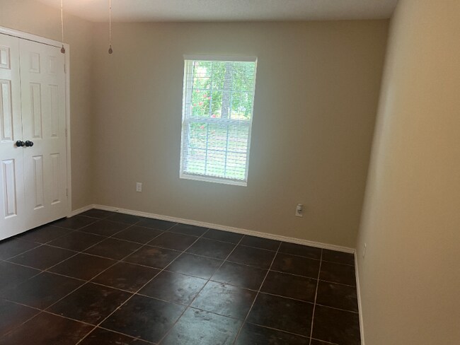 Foto del edificio - 7815 W 123rd St S