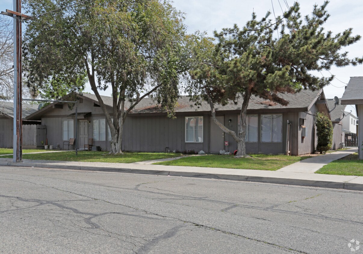 Primary Photo - 1207-1233 Malio Dr
