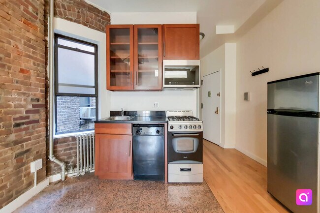 Foto del edificio - 435 W 54th St