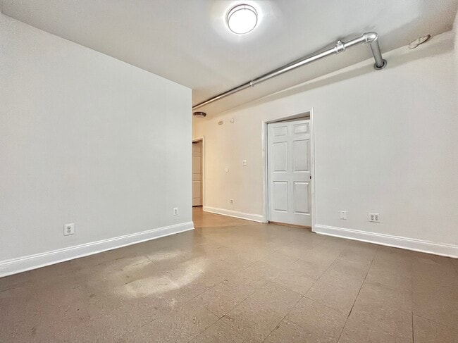 Building Photo - 523 W 135th St