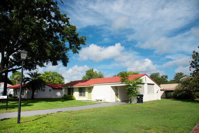 Foto del edificio - 10116 Fairtree Ln