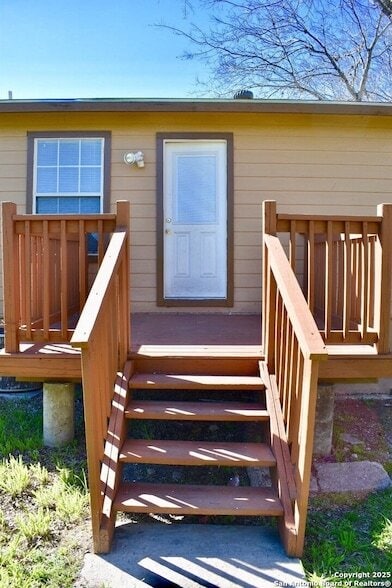 Foto del edificio - 1758 Amanda St