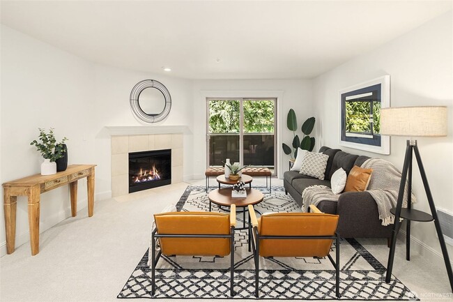 Building Photo - Quiet Magnolia condo within walking distan...