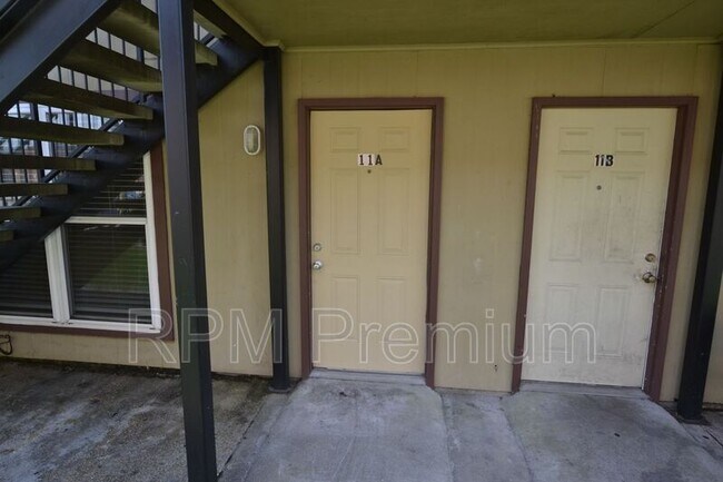 Foto del edificio - 2150 N Sherwood Forest Dr