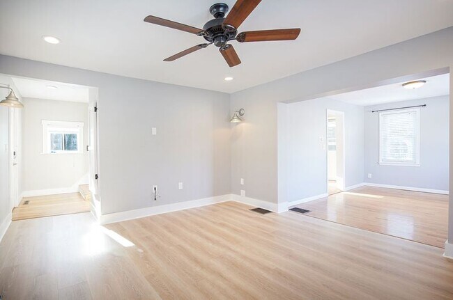 Foto del edificio - 40 Lealand Ave