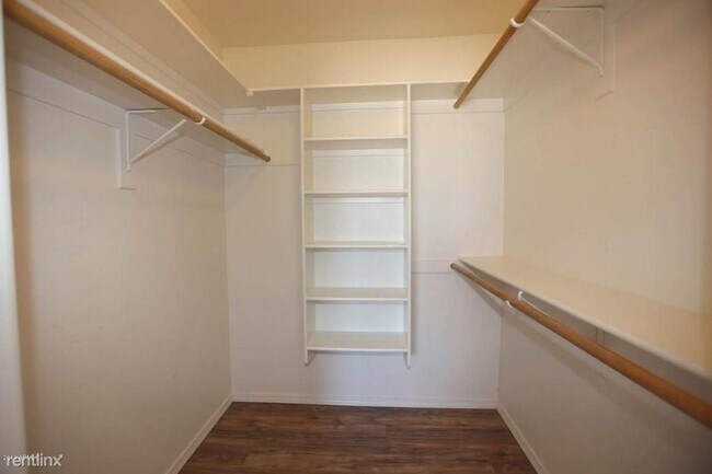 Building Photo - 23307 E Eagleclaw Rd