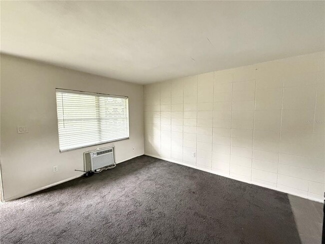Building Photo - 639 Ramona Ln