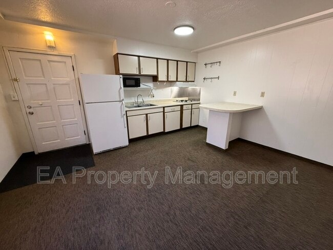 Building Photo - 7700 Mcknight Ave NE