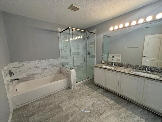 Foto del edificio - 20625 Great Laurel Ave