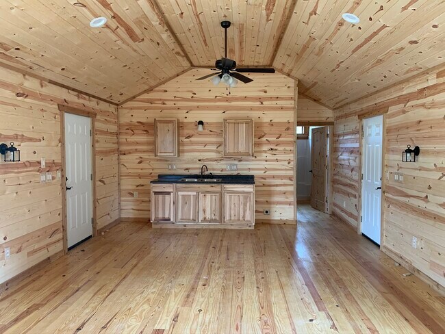 Building Photo - 60 Hill Country Cabin Ln