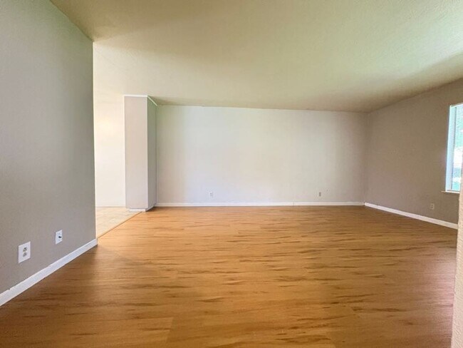 Foto del edificio - Cute 2 Bedroom Condo