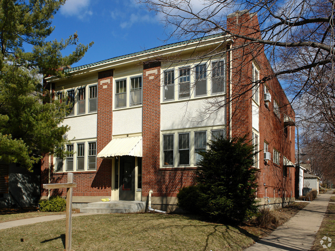 Foto del edificio - 1855 Portland Ave