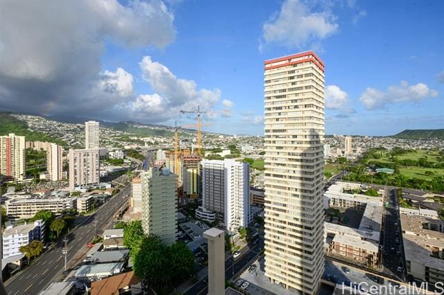 Building Photo - 2499 Kapiolani Blvd