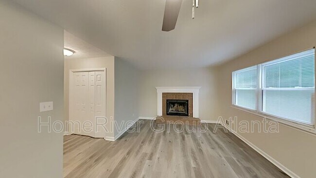 Building Photo - 3000 Sebring Ct