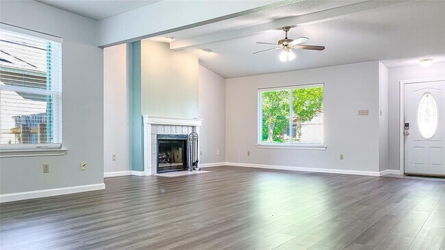 Foto del edificio - 8313 Horton Trail