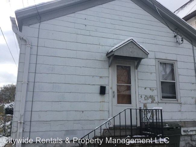 Building Photo - 1116 W Washington St
