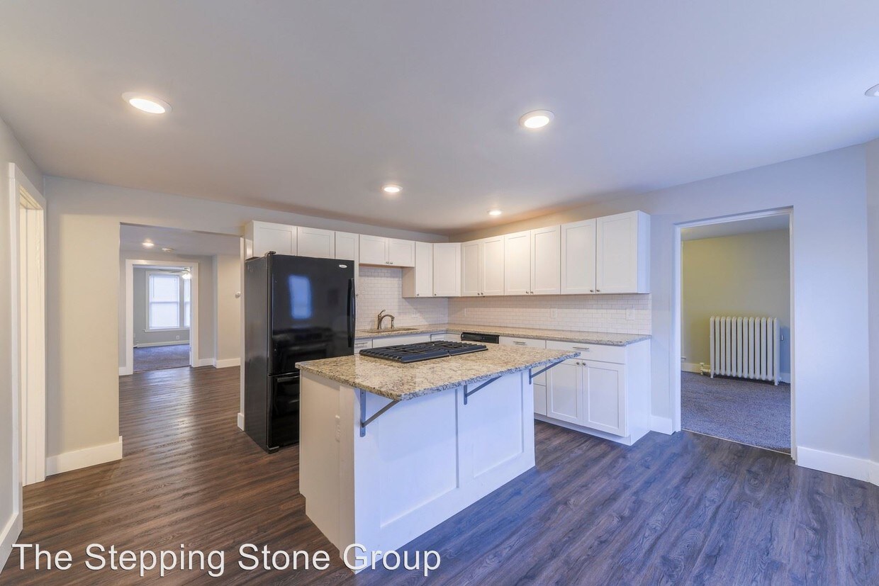 Foto principal - 2725 Hennepin Ave
