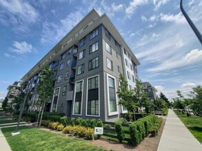 Building Photo - 15825-15885 85 Ave