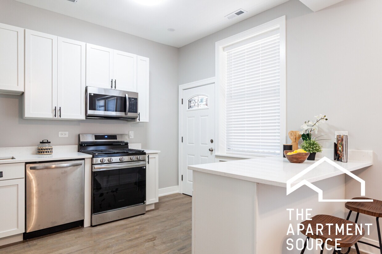 Foto principal - 3836 N Wilton Ave