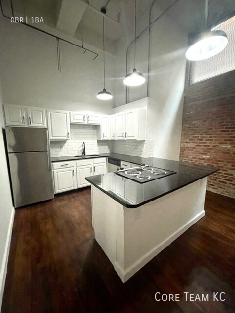 Foto del edificio - 934 Broadway Blvd