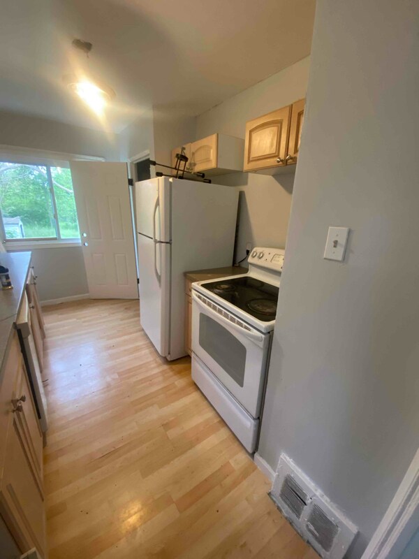 Building Photo - 8473 Penrod St