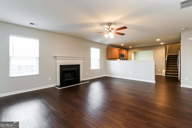 Building Photo - 345 Victory Ln