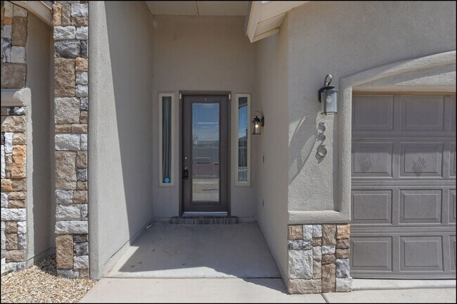 Building Photo - Coming Soon!