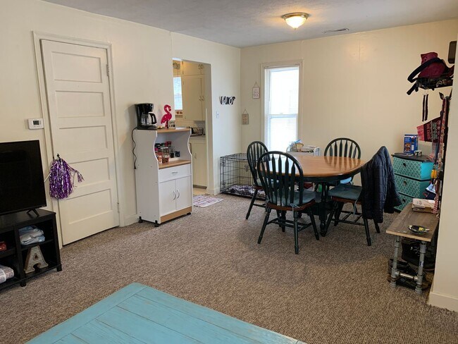 Foto del edificio - Charming 2 Bed/1 Bath Home Near the K-Stat...
