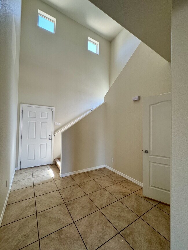 Building Photo - Move in Special 1/2 off first full month's...