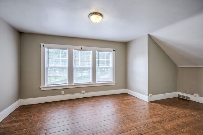 Building Photo - 3314 Jackson St