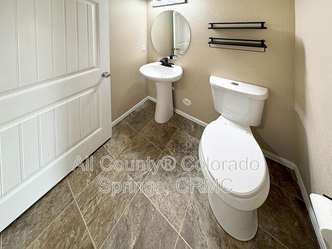 Building Photo - 4869 Pearl Kite View