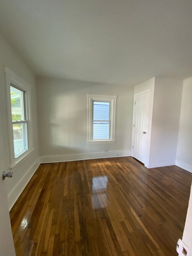 Foto del edificio - Great 4 Bedroom 1 Bathroom Single Family H...