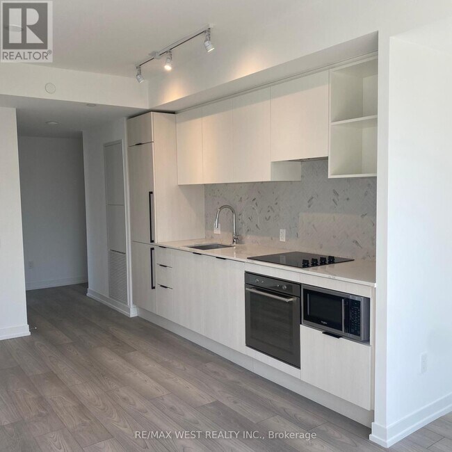 Building Photo - 82-3082 Dalhousie St