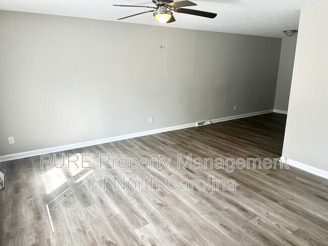 Foto del edificio - 916-B E 5th Ave