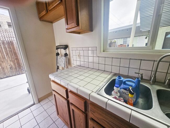 Kitchen - 4034 W 159th St