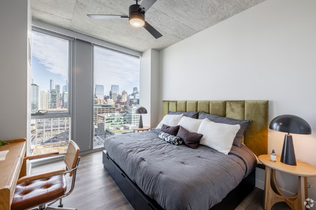 Foto del edificio - 1152 W Carroll Ave