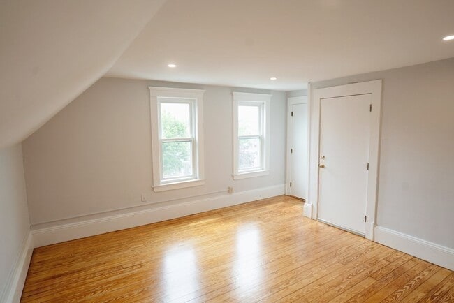 Building Photo - 315 Lafayette St