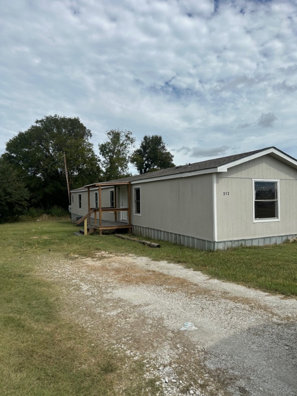 Building Photo - 312 Forest Creek Ln
