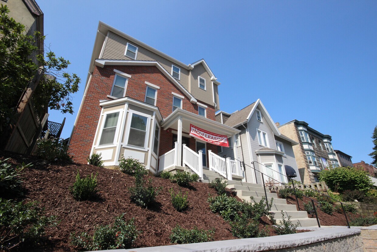 Foto principal - 816 S Negley Ave