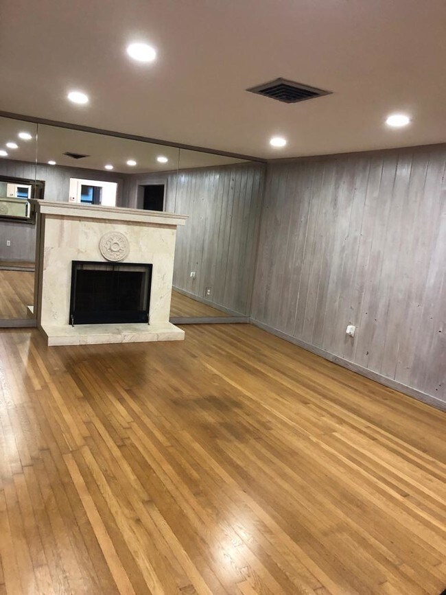Foto del edificio - 4212  Coconut Road