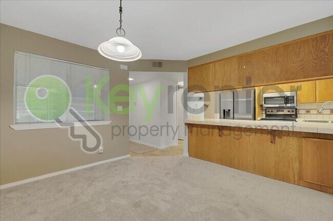 Foto del edificio - 7733 Lauppe Ln