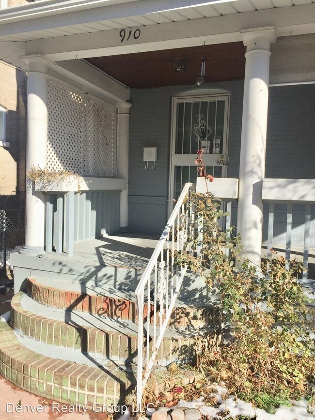 Building Photo - 3 br, 1.5 bath House - 910 N Marion St