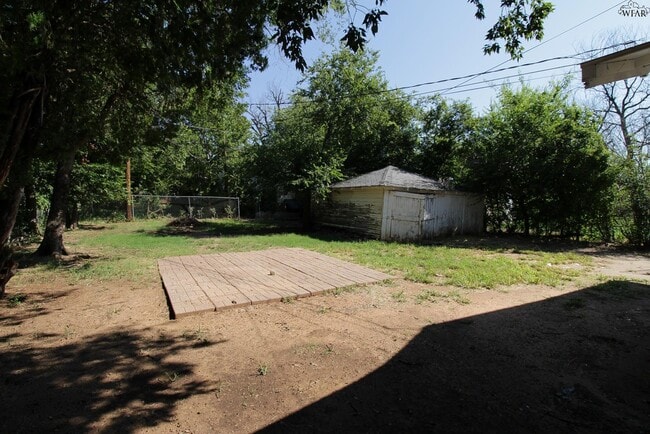 Building Photo - 1706 McGregor Ave