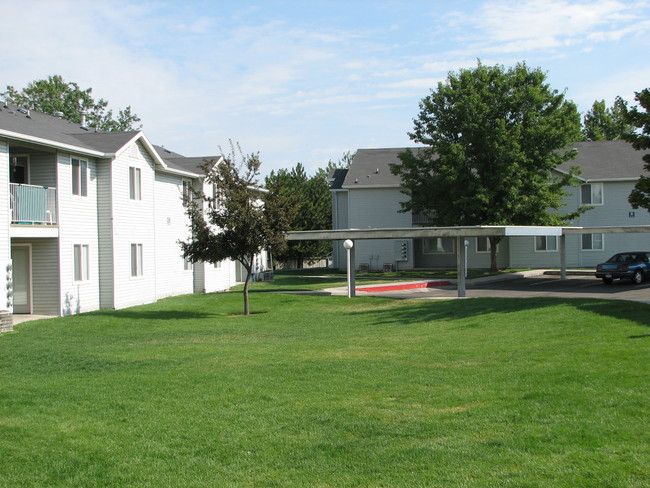 Building Photo - Brentwood Apartments