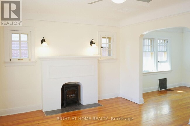 Building Photo - 2 - 359 FIFTH AVENUE