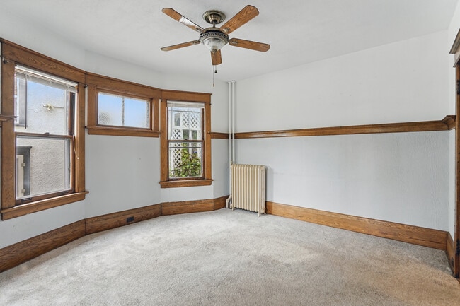 Building Photo - 1620 Concordia Ave