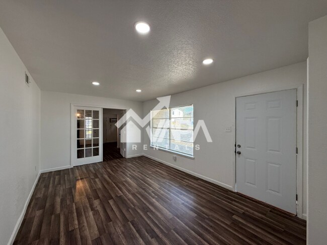 Building Photo - 3838 Anton Dr